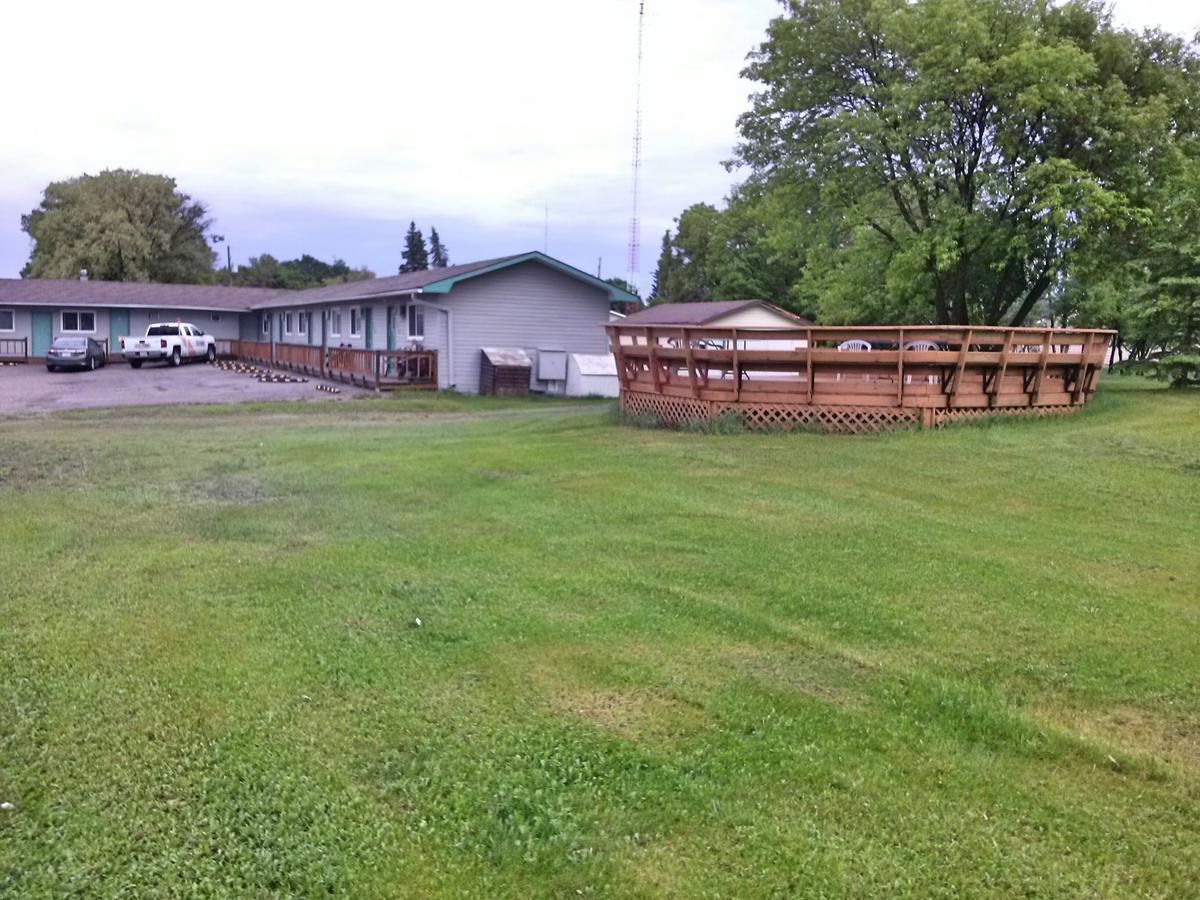 Moosomin Motel Exterior photo