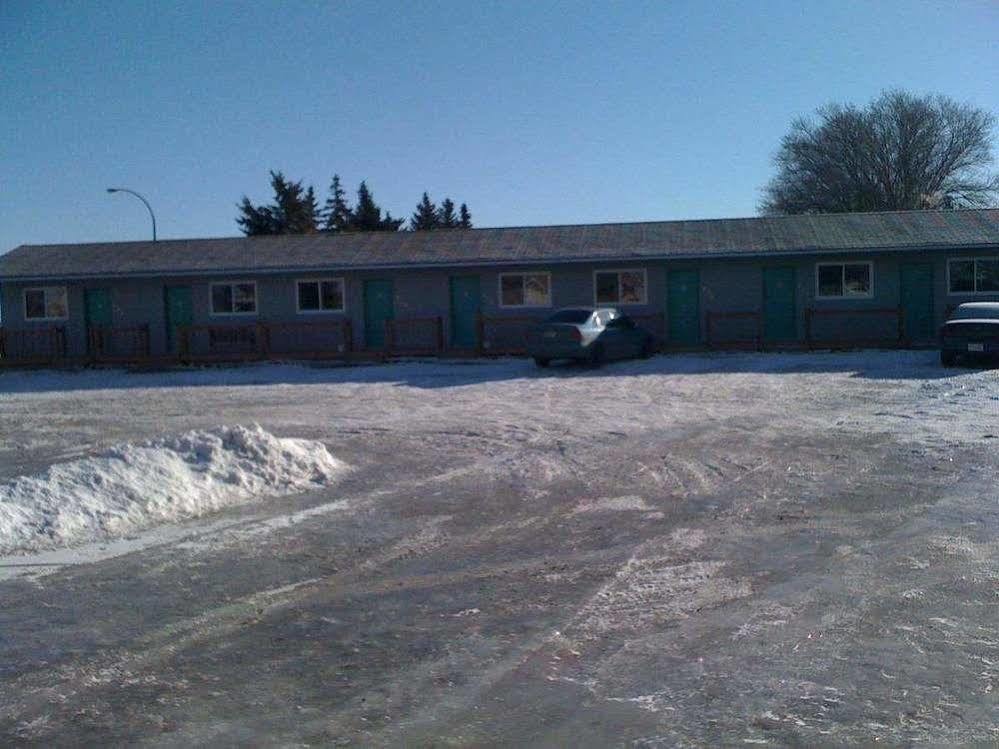 Moosomin Motel Exterior photo