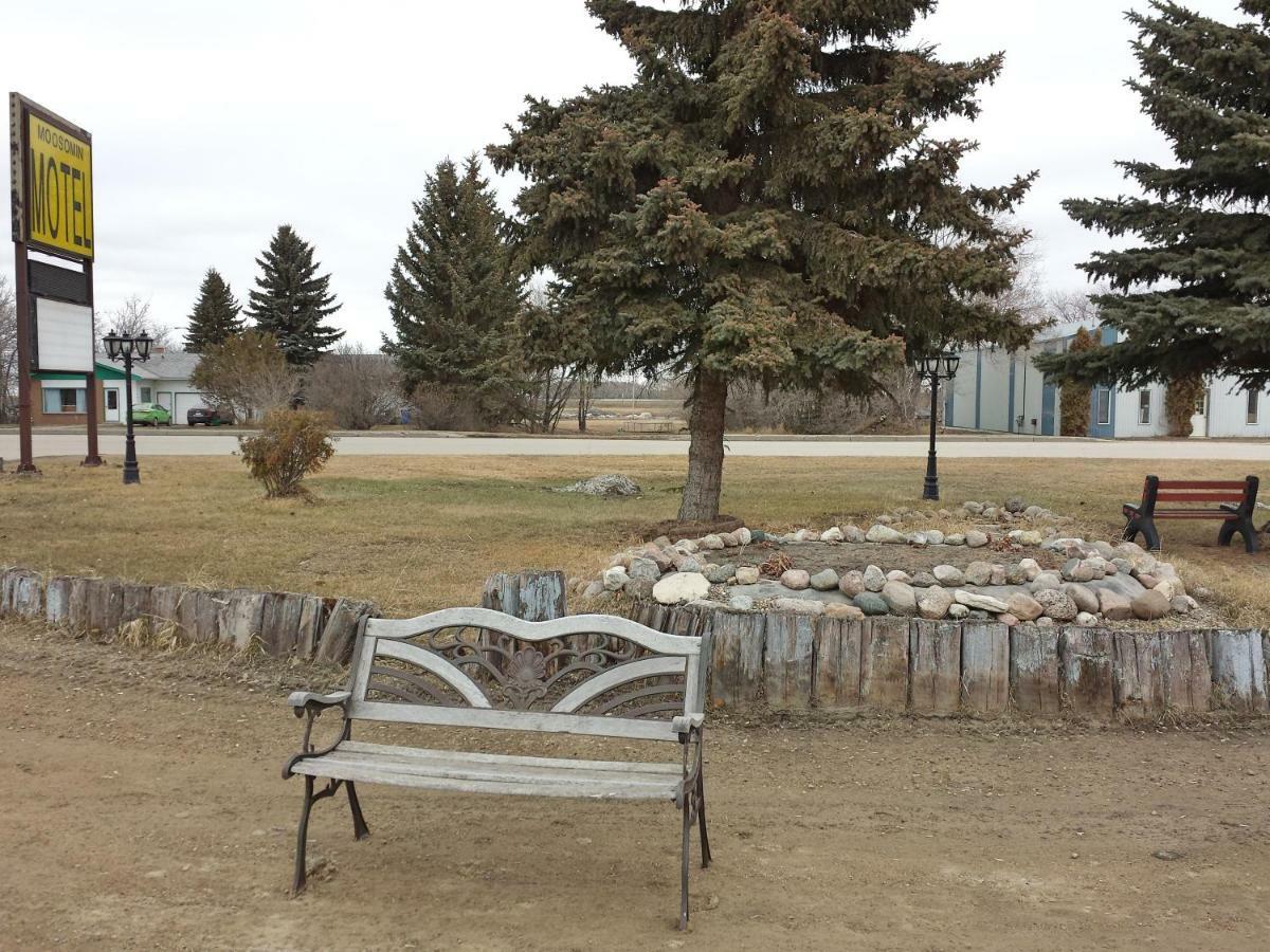 Moosomin Motel Exterior photo